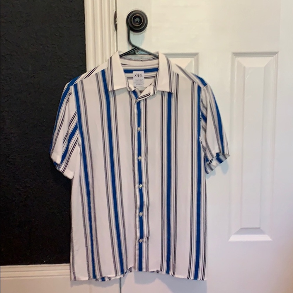Zara / Men’s / S / Short sleeve button up